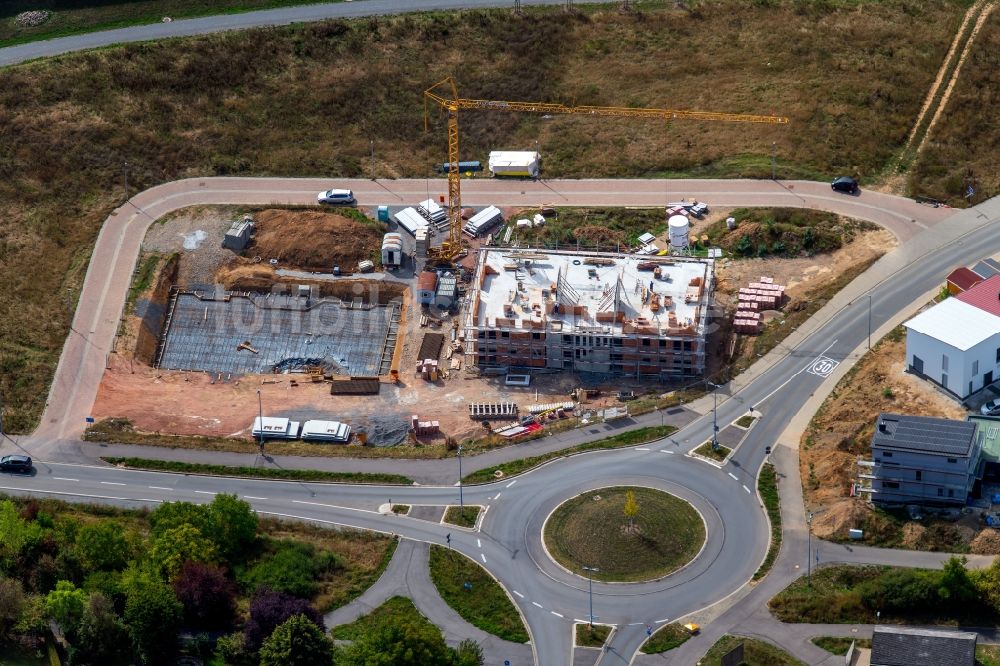 Schweinfurt aus der Vogelperspektive: Baustelle Wohngebiet einer Mehrfamilienhaussiedlung im Ortsteil Bellevue in Schweinfurt im Bundesland Bayern, Deutschland