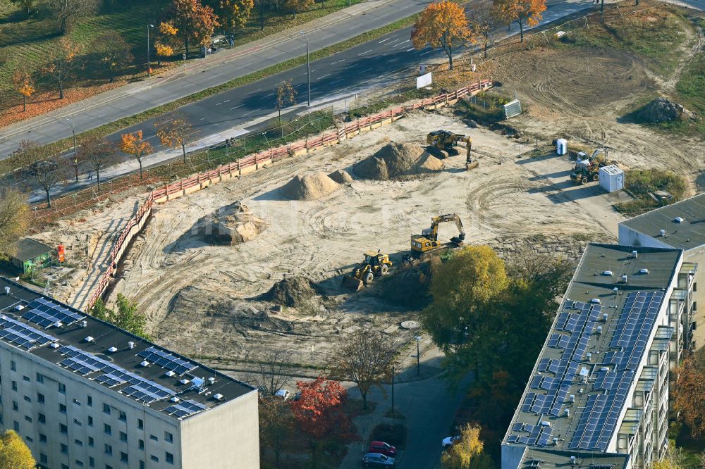 Berlin von oben - Baustelle Wohngebiet einer Mehrfamilienhaussiedlung im Ortsteil Hellersdorf in Berlin, Deutschland