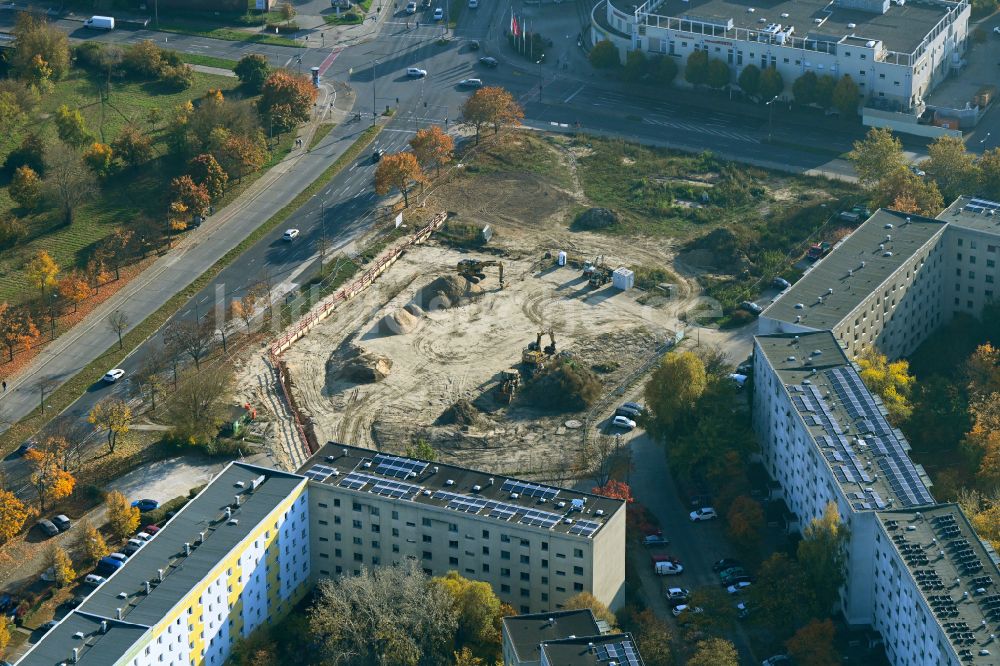 Berlin aus der Vogelperspektive: Baustelle Wohngebiet einer Mehrfamilienhaussiedlung im Ortsteil Hellersdorf in Berlin, Deutschland