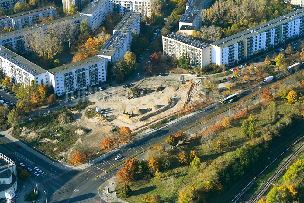 Luftaufnahme Berlin - Baustelle Wohngebiet einer Mehrfamilienhaussiedlung im Ortsteil Hellersdorf in Berlin, Deutschland