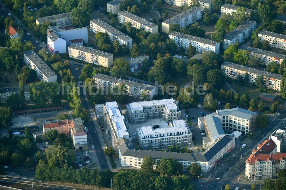 Berlin aus der Vogelperspektive: Baustelle Wohngebiet einer Mehrfamilienhaussiedlung im Ortsteil Köpenick in Berlin, Deutschland