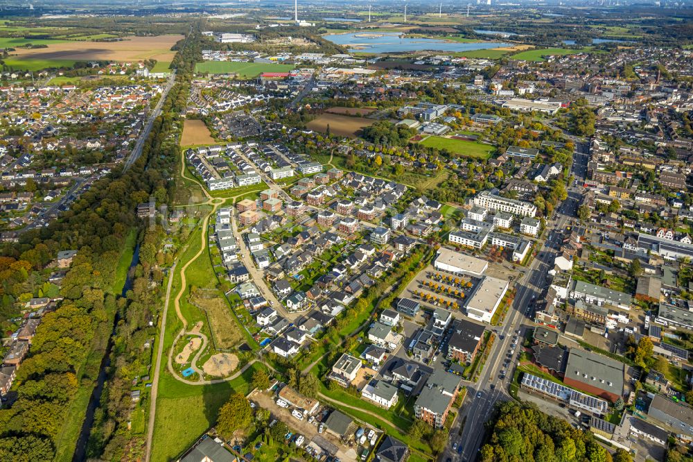 Kamp-Lintfort aus der Vogelperspektive: Baustelle Wohngebiet einer Mehrfamilienhaussiedlung im Ortsteil Niersenbruch in Kamp-Lintfort im Bundesland Nordrhein-Westfalen, Deutschland