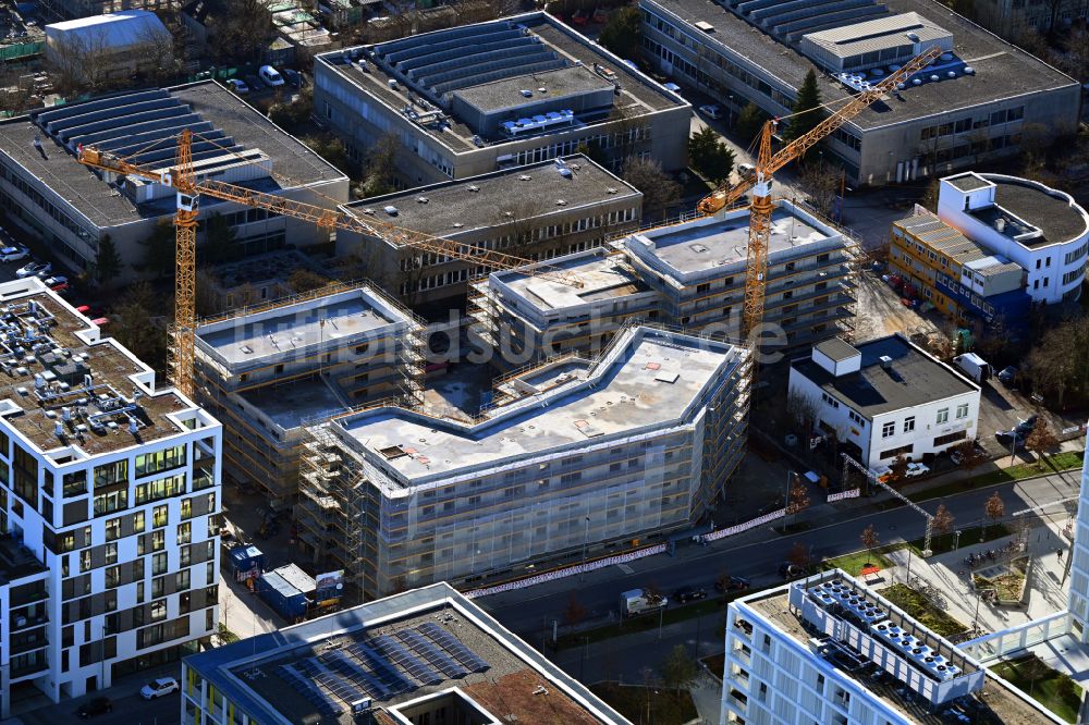 München aus der Vogelperspektive: Baustelle Wohngebiet einer Mehrfamilienhaussiedlung im Ortsteil Pasing in München im Bundesland Bayern, Deutschland