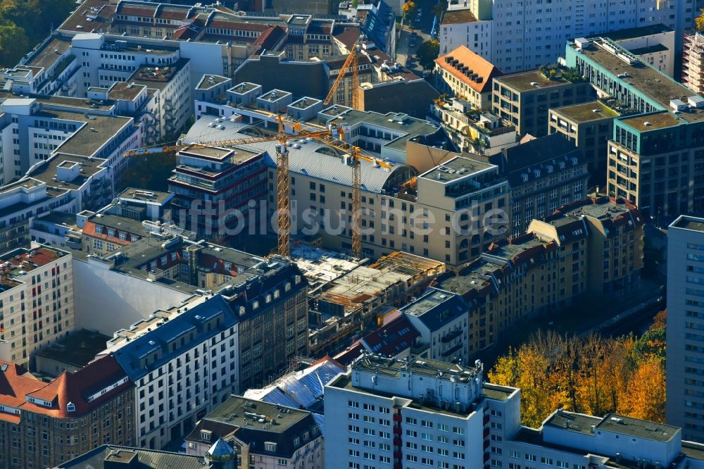 Luftaufnahme Berlin - Baustelle Wohngebiet einer Mehrfamilienhaussiedlung PANDION WALL 18 an der Wallstraße im Ortsteil Mitte in Berlin, Deutschland