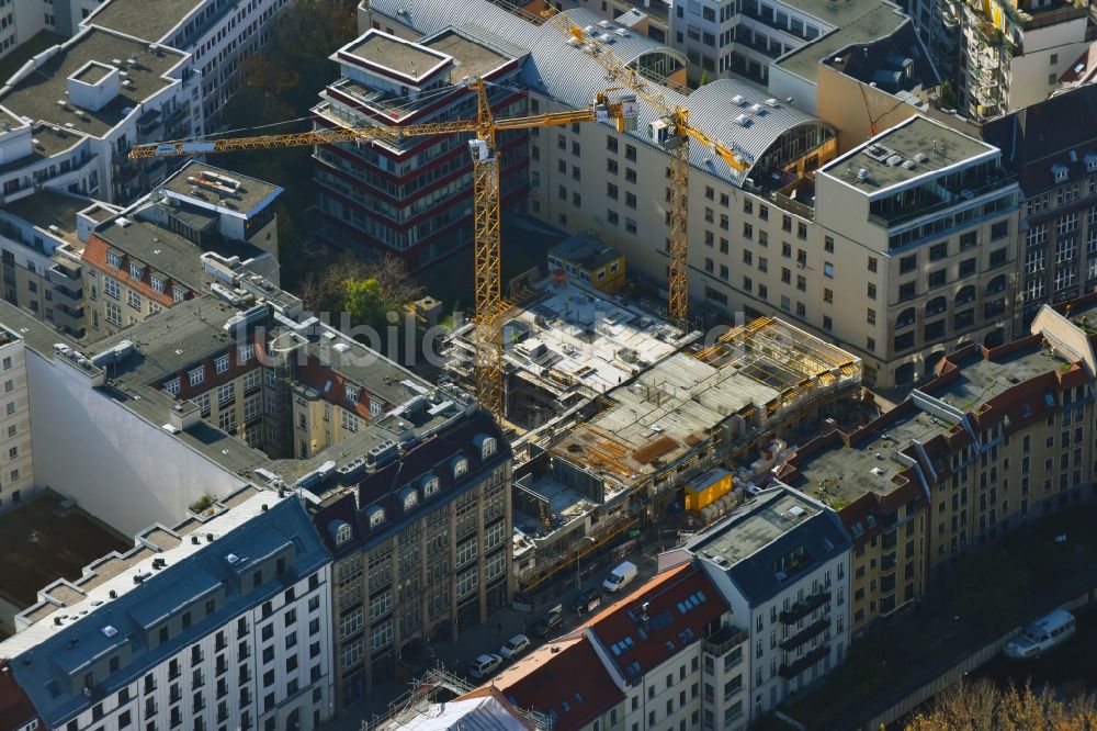 Luftaufnahme Berlin - Baustelle Wohngebiet einer Mehrfamilienhaussiedlung PANDION WALL 18 an der Wallstraße im Ortsteil Mitte in Berlin, Deutschland