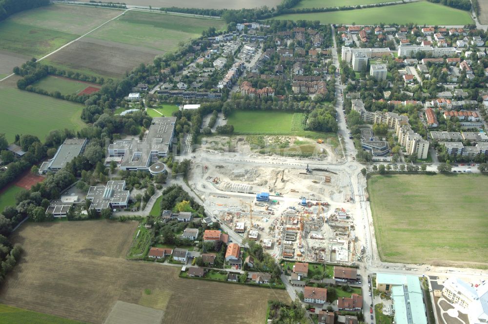 Luftaufnahme Garching bei München - Baustelle Wohngebiet einer Mehrfamilienhaussiedlung Professor-Angermair-Ring Ecke Mühlfeldweg in Garching bei München im Bundesland Bayern, Deutschland