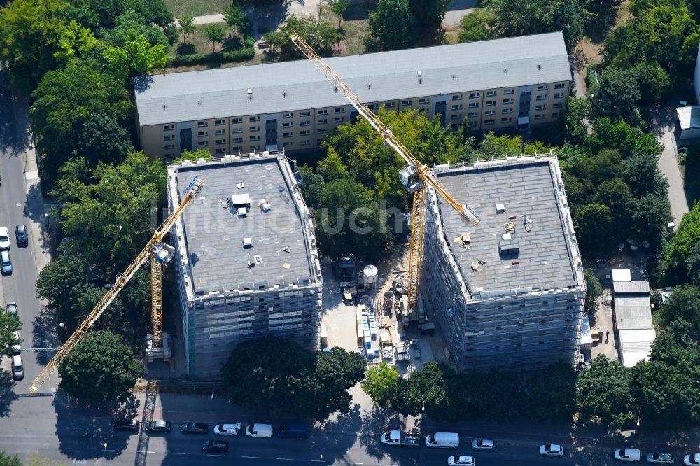 Luftbild Berlin - Baustelle Wohngebiet einer Mehrfamilienhaussiedlung Sewanstraße - Salzmannstraße - Huronseestraße im Ortsteil Lichtenberg in Berlin, Deutschland