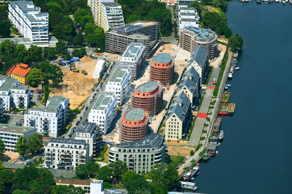 Berlin von oben - Baustelle Wohngebiet einer Mehrfamilienhaussiedlung Speicherballett - Havelkiesel im Stadtteil Spandau Hakenfelde in Berlin, Deutschland