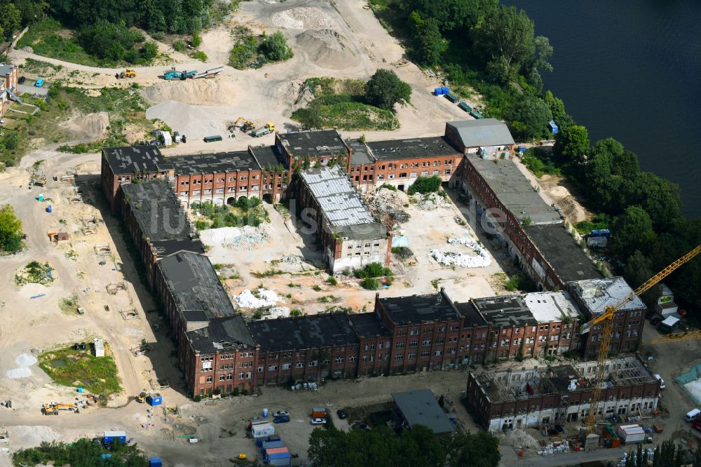 Berlin aus der Vogelperspektive: Baustelle Wohngebiet einer Mehrfamilienhaussiedlung Wasserstadt Spindlersfeld im Ortsteil Köpenick in Berlin, Deutschland