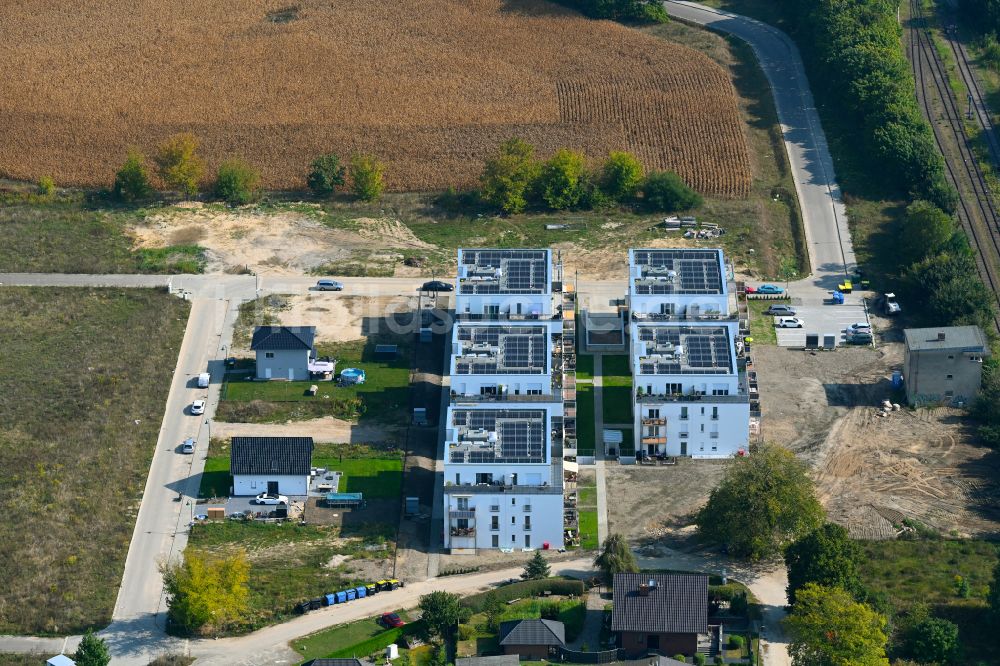 Luftbild Werneuchen - Baustelle Wohngebiet einer Mehrfamilienhaussiedlung in Werneuchen im Bundesland Brandenburg, Deutschland