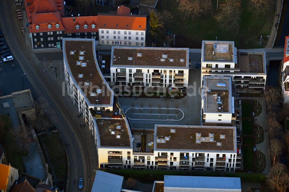 Erfurt von oben - Baustelle Wohngebiet einer Mehrfamilienhaussiedlung Wohnen am Dom entlang der Domstraße - An den Graden in Erfurt im Bundesland Thüringen, Deutschland