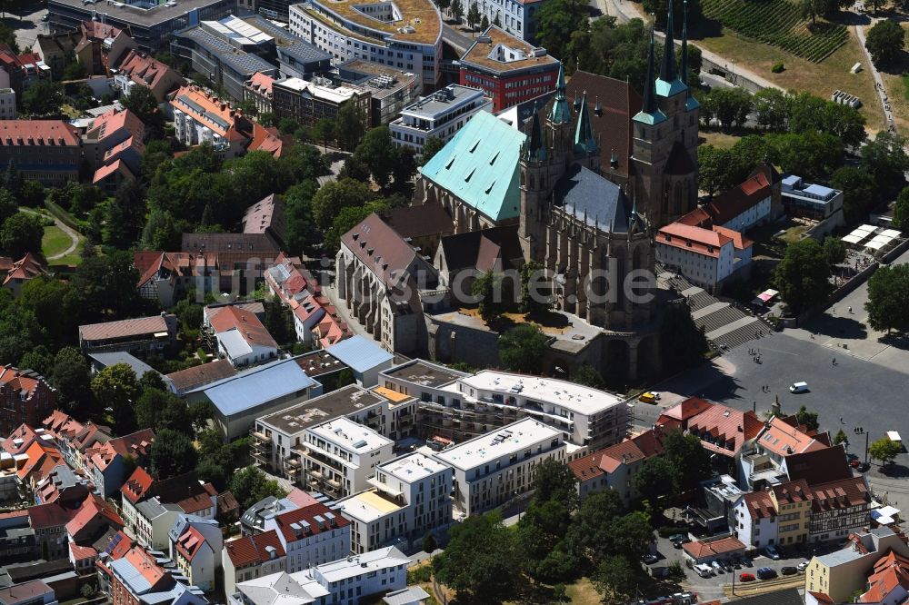 Luftbild Erfurt - Baustelle Wohngebiet einer Mehrfamilienhaussiedlung Wohnen am Dom entlang der Domstraße - An den Graden im Ortsteil Zentrum in Erfurt im Bundesland Thüringen, Deutschland