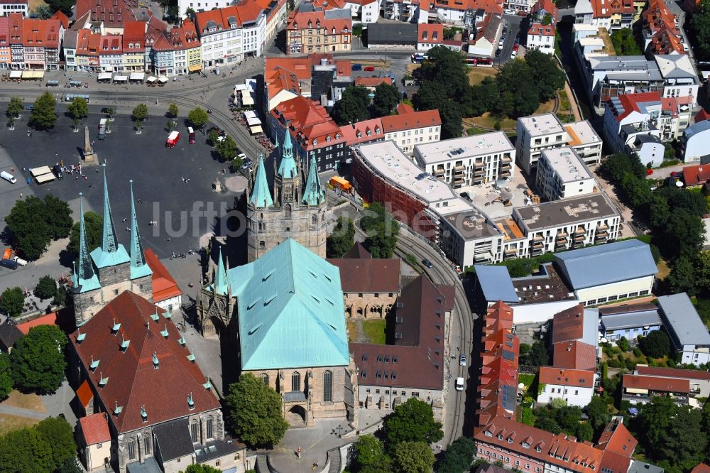 Luftbild Erfurt - Baustelle Wohngebiet einer Mehrfamilienhaussiedlung Wohnen am Dom entlang der Domstraße - An den Graden im Ortsteil Zentrum in Erfurt im Bundesland Thüringen, Deutschland