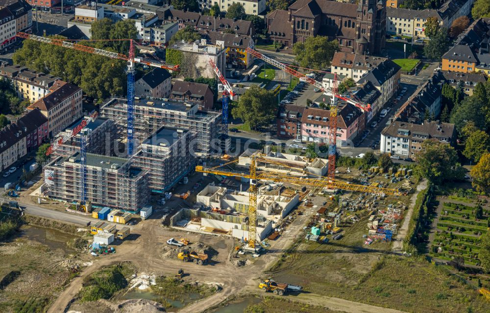 Essen aus der Vogelperspektive: Baustelle Wohngebiet einer Mehrfamilienhaussiedlung Wohnen am Krupp-Park an der Dickmannstraße in Essen im Bundesland Nordrhein-Westfalen, Deutschland