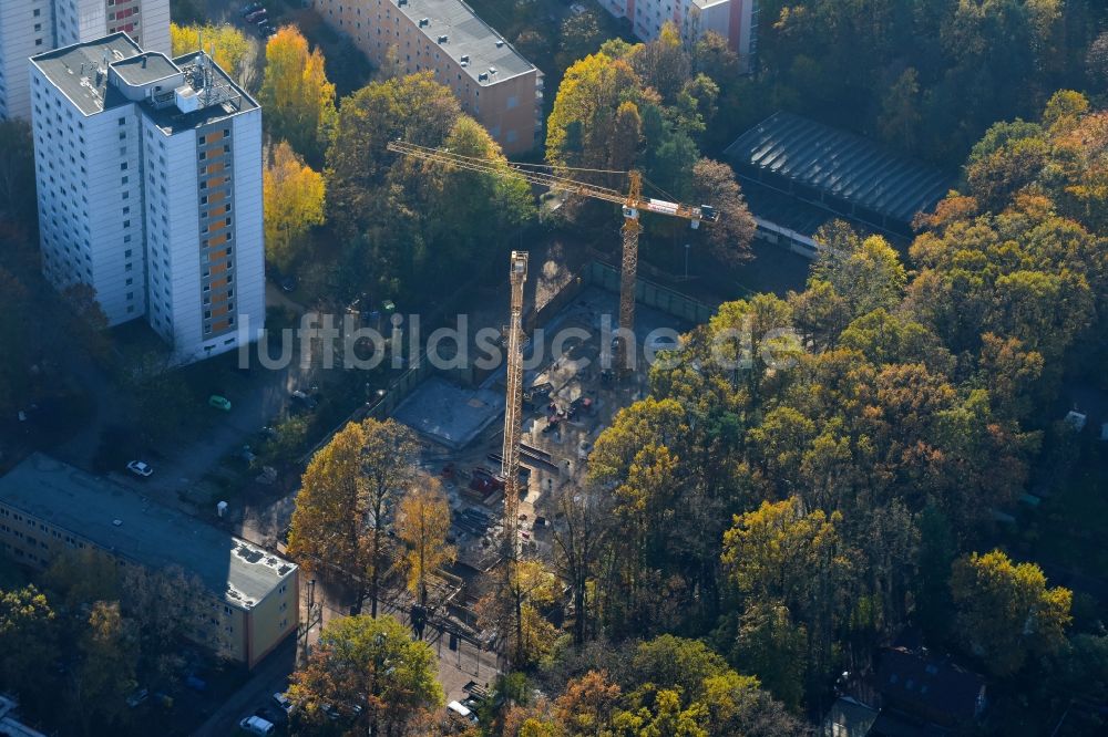 Potsdam von oben - Baustelle Wohngebiet einer Mehrfamilienhaussiedlung Zum Kahleberg Ecke Zum Jagenstein im Ortsteil Waldstadt in Potsdam im Bundesland Brandenburg, Deutschland