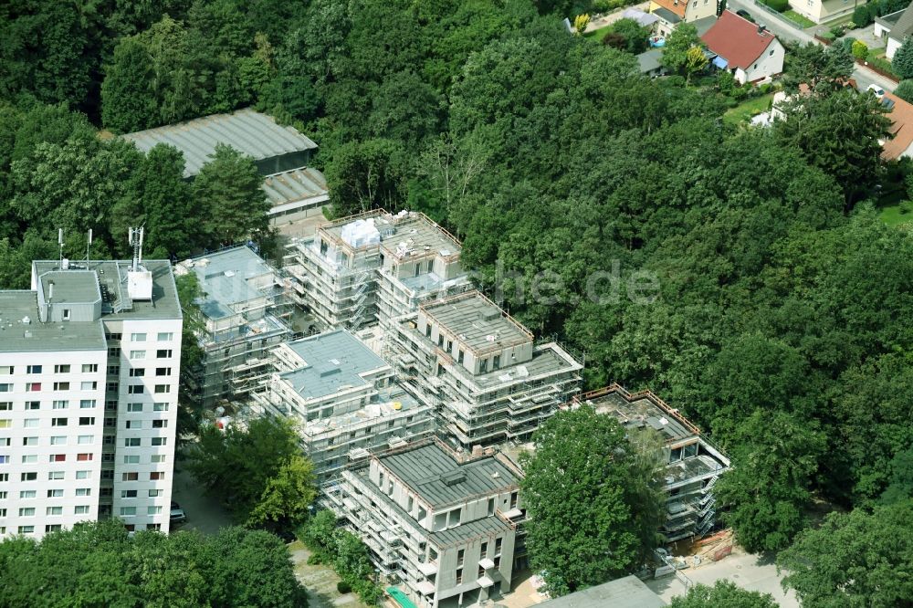 Potsdam von oben - Baustelle Wohngebiet einer Mehrfamilienhaussiedlung Zum Kahleberg Ecke Zum Jagenstein im Ortsteil Waldstadt in Potsdam im Bundesland Brandenburg, Deutschland