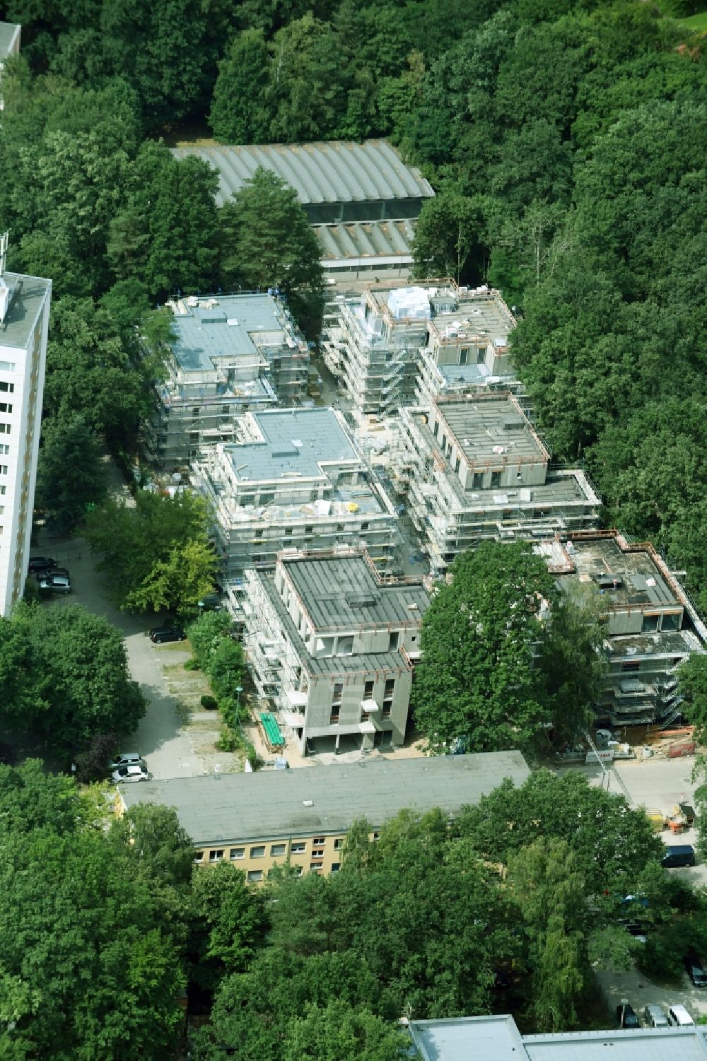 Potsdam aus der Vogelperspektive: Baustelle Wohngebiet einer Mehrfamilienhaussiedlung Zum Kahleberg Ecke Zum Jagenstein im Ortsteil Waldstadt in Potsdam im Bundesland Brandenburg, Deutschland