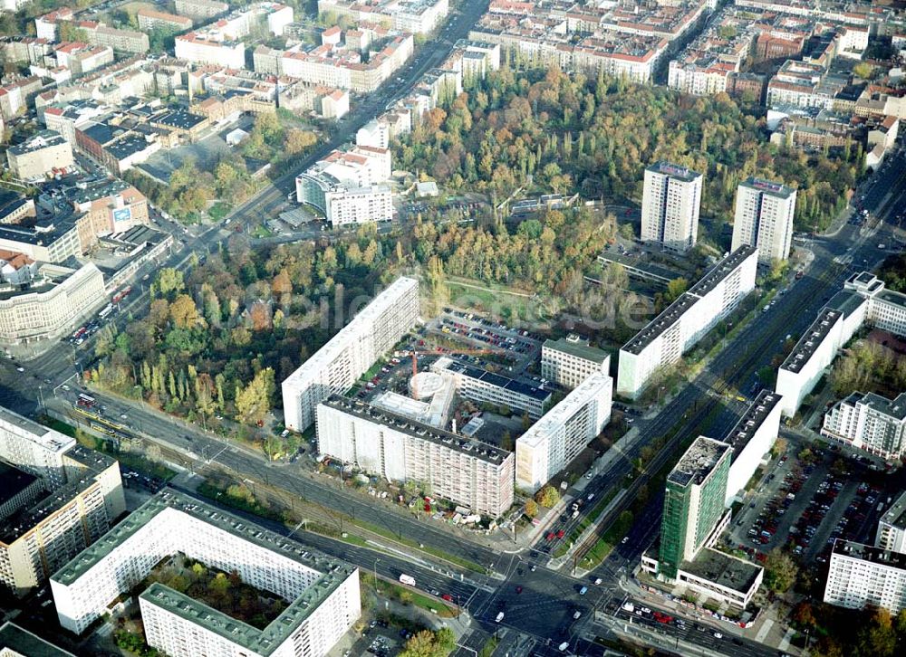 Luftbild Berlin - Baustelle im Wohngebiet an der Mollstraße in Berlin - Mitte.