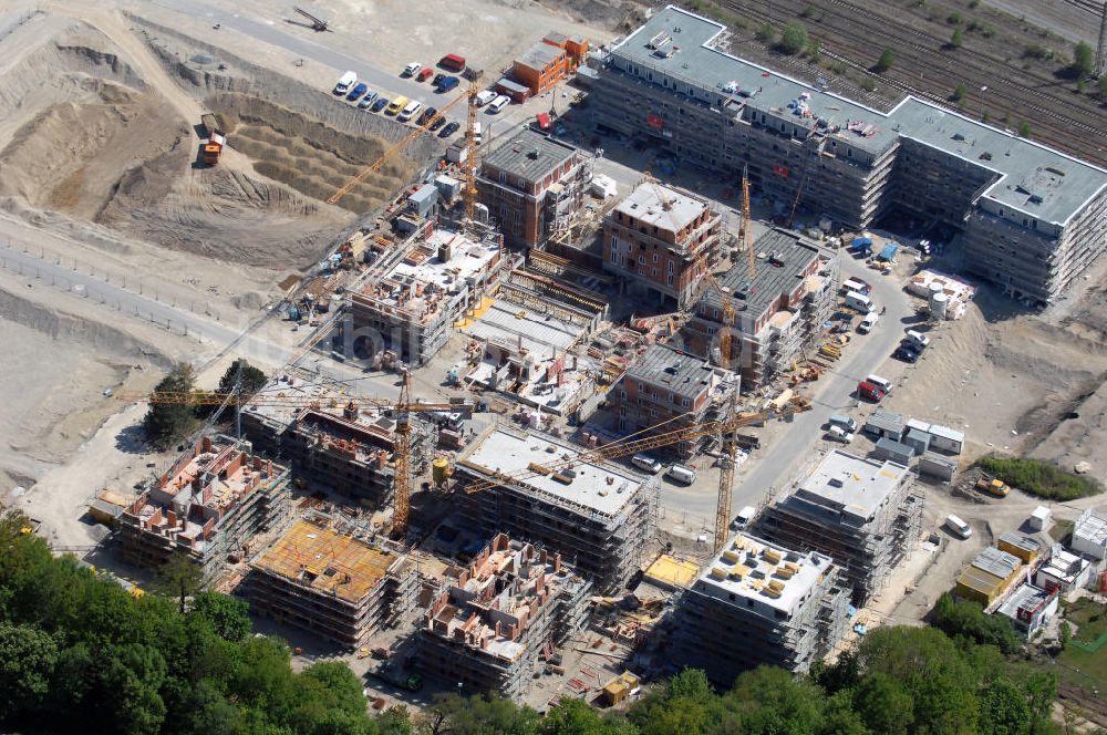 Luftbild München - Baustelle des Wohnneubaugebietes am Hirchgarten der Concept Bau - Premier GmbH