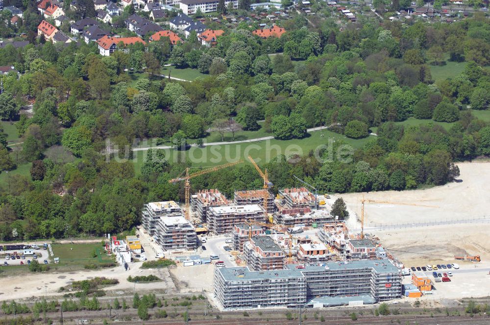 Luftbild München - Baustelle des Wohnneubaugebietes am Hirchgarten der Concept Bau - Premier GmbH