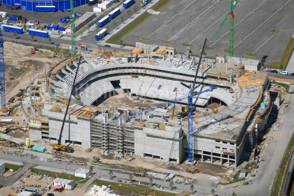 Berlin aus der Vogelperspektive: Baustelle O2-World in Berlin - Friedrichshain