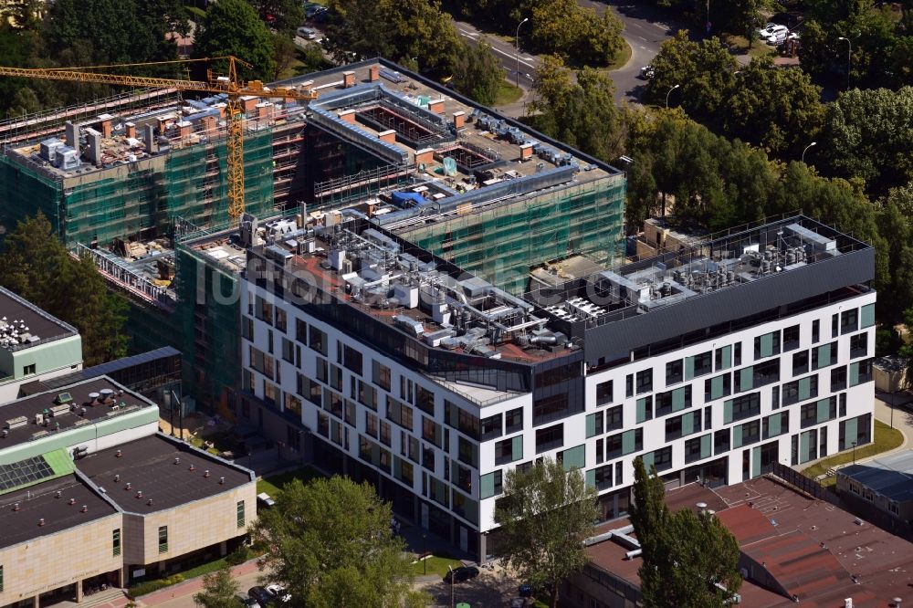 Warschau aus der Vogelperspektive: Baustelle des Zentrum CeNT III der Universität Warschau im Bezirk Ochota in Warschau in Polen