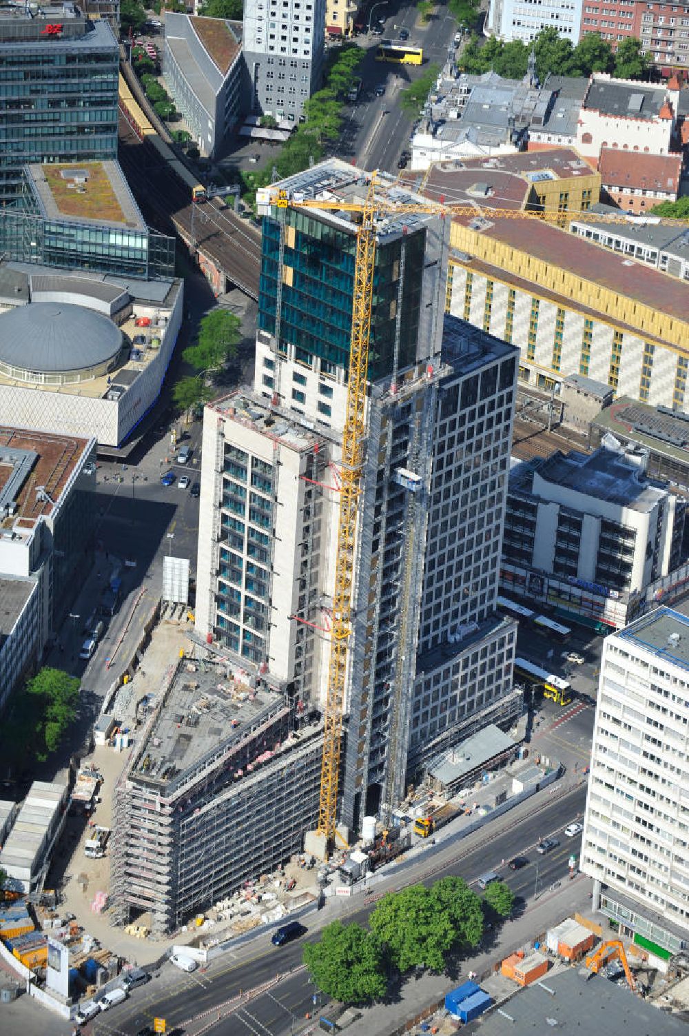 Luftaufnahme Berlin - Baustelle Zoofenster-Hochhaus am Hardenbergplatz in Berlin-Charlottenburg