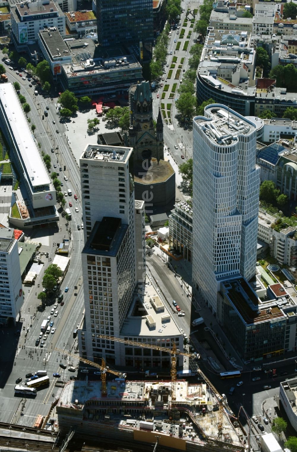 Berlin von oben - Baustelle des ZOOM BERLIN - Geschäftshauses an der Kantstraße - Joachimsthaler Straße - Hardenbergstraße im Ortsteil Bezirk Charlottenburg-Wilmersdorf in Berlin, Deutschland