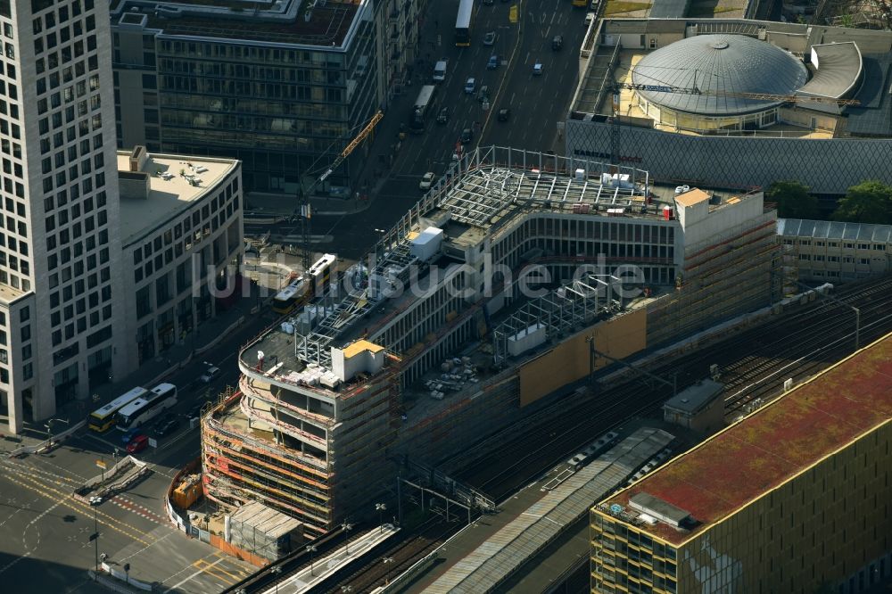 Luftaufnahme Berlin - Baustelle des ZOOM BERLIN - Geschäftshauses an der Kantstraße - Joachimsthaler Straße - Hardenbergstraße im Ortsteil Bezirk Charlottenburg-Wilmersdorf in Berlin, Deutschland