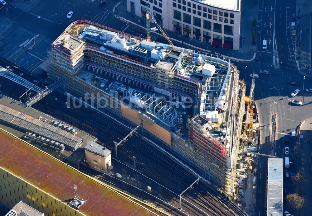 Berlin aus der Vogelperspektive: Baustelle des ZOOM BERLIN - Geschäftshauses an der Kantstraße - Joachimsthaler Straße - Hardenbergstraße im Ortsteil Bezirk Charlottenburg-Wilmersdorf in Berlin, Deutschland