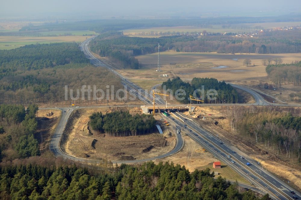 Luftbild Kremmen - Baustelle zum Ausbau des Autobahnanschlußstelle AS Kremmen am Autobahndreieck Havelland im Bundesland Brandenburg