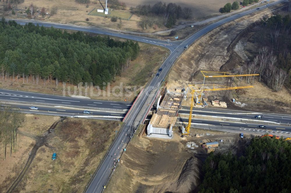 Kremmen von oben - Baustelle zum Ausbau des Autobahnanschlußstelle AS Kremmen am Autobahndreieck Havelland im Bundesland Brandenburg