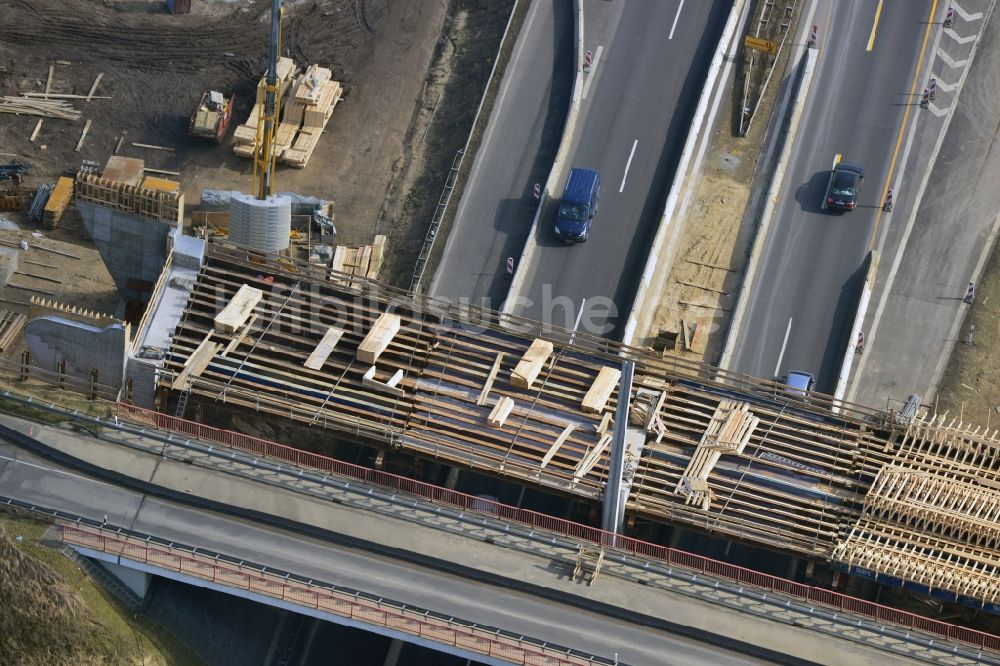 Luftbild Kremmen - Baustelle zum Ausbau des Autobahnanschlußstelle AS Kremmen am Autobahndreieck Havelland im Bundesland Brandenburg