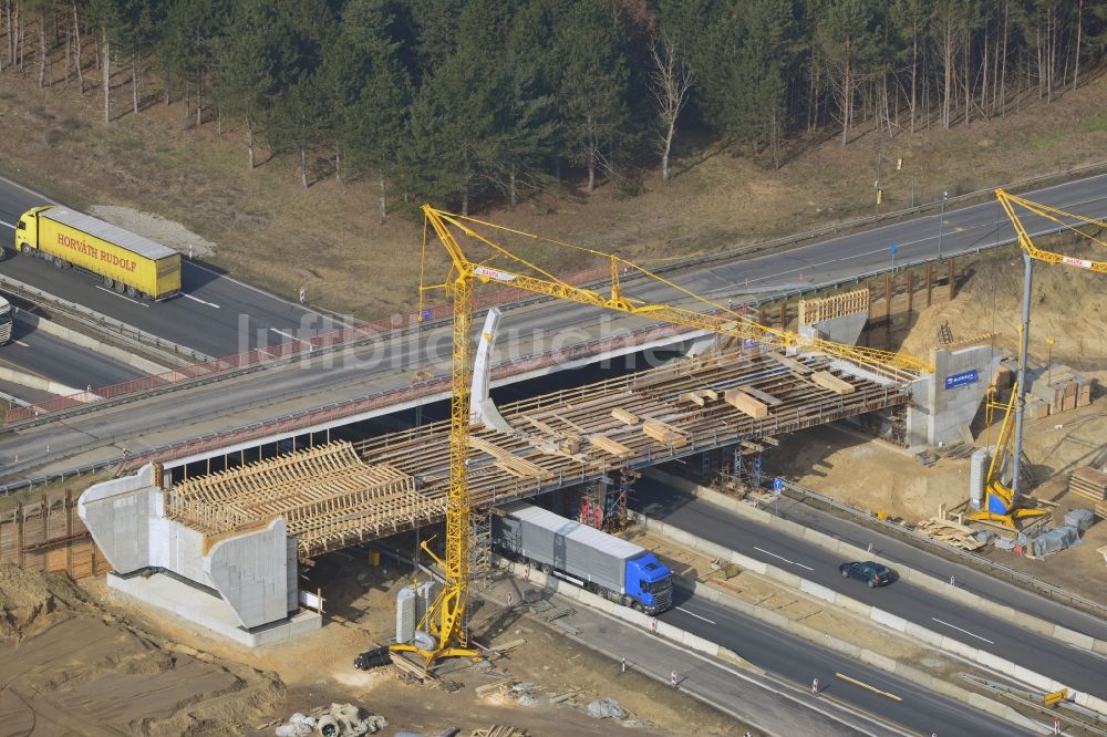 Luftbild Kremmen - Baustelle zum Ausbau des Autobahnanschlußstelle AS Kremmen am Autobahndreieck Havelland im Bundesland Brandenburg