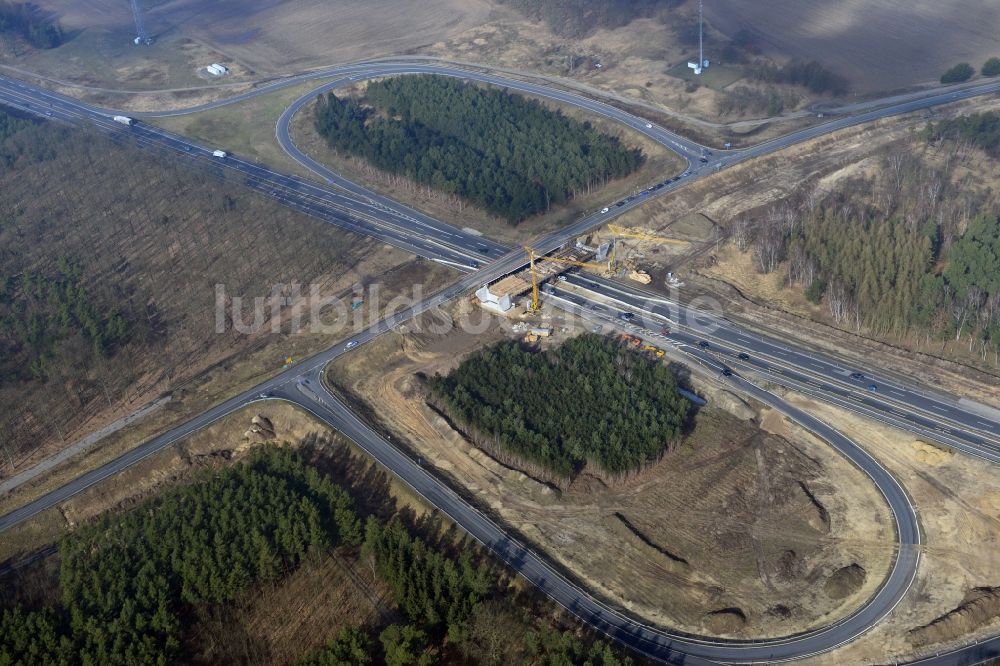 Kremmen von oben - Baustelle zum Ausbau des Autobahnanschlußstelle AS Kremmen am Autobahndreieck Havelland im Bundesland Brandenburg