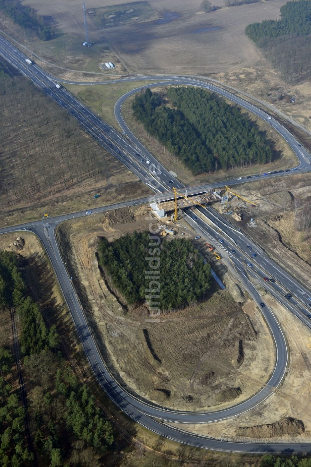 Kremmen aus der Vogelperspektive: Baustelle zum Ausbau des Autobahnanschlußstelle AS Kremmen am Autobahndreieck Havelland im Bundesland Brandenburg