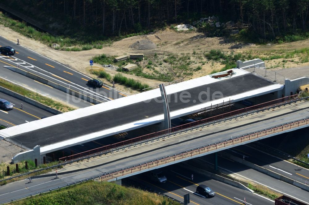 Luftaufnahme Kremmen - Baustelle zum Ausbau des Autobahnanschlußstelle AS Kremmen am Autobahndreieck Havelland im Bundesland Brandenburg