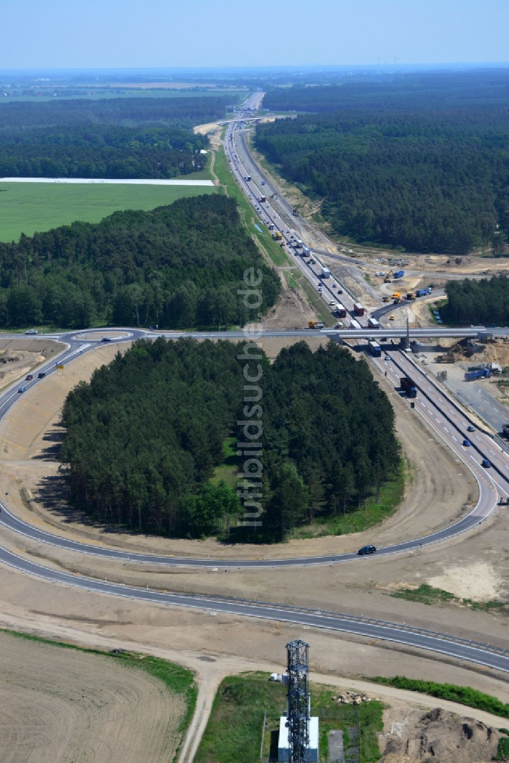 Kremmen aus der Vogelperspektive: Baustelle zum Ausbau des Autobahnanschlußstelle AS Kremmen am Autobahndreieck Havelland im Bundesland Brandenburg