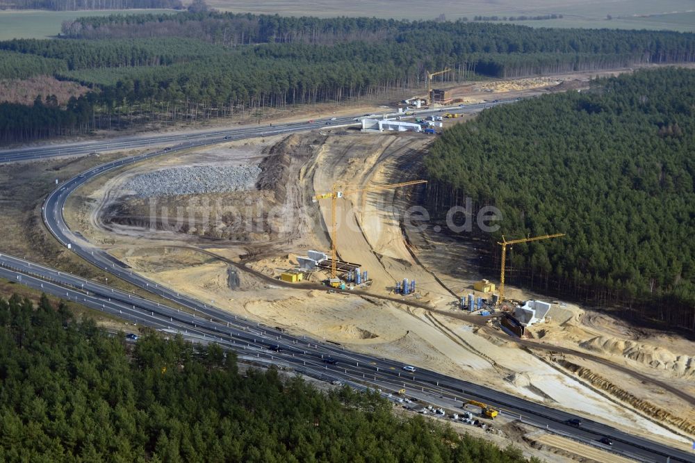 Luftbild Groß Ziethen - Baustelle zum Um- und Ausbau des Autobahndreieck AD Havelland im Bundesland Brandenburg