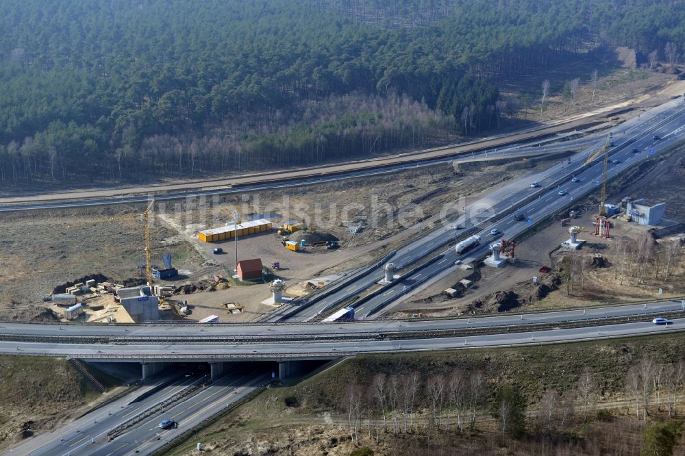 Luftbild Groß Ziethen - Baustelle zum Um- und Ausbau des Autobahndreieck AD Havelland im Bundesland Brandenburg