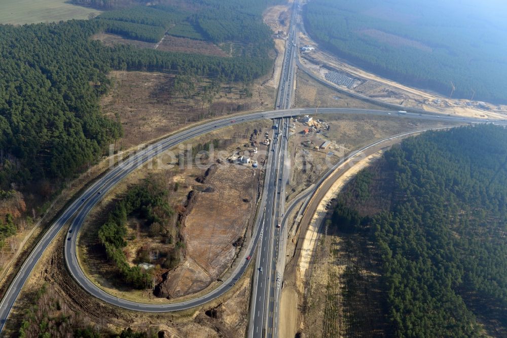 Groß Ziethen von oben - Baustelle zum Um- und Ausbau des Autobahndreieck AD Havelland im Bundesland Brandenburg