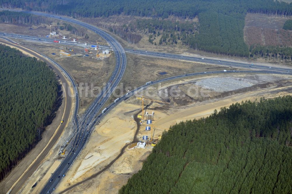 Groß Ziethen von oben - Baustelle zum Um- und Ausbau des Autobahndreieck AD Havelland im Bundesland Brandenburg