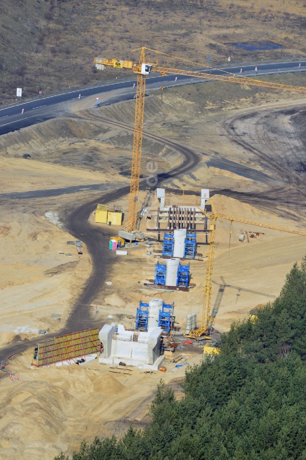 Groß Ziethen aus der Vogelperspektive: Baustelle zum Um- und Ausbau des Autobahndreieck AD Havelland im Bundesland Brandenburg