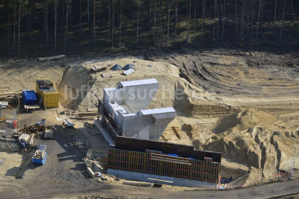 Luftbild Groß Ziethen - Baustelle zum Um- und Ausbau des Autobahndreieck AD Havelland im Bundesland Brandenburg