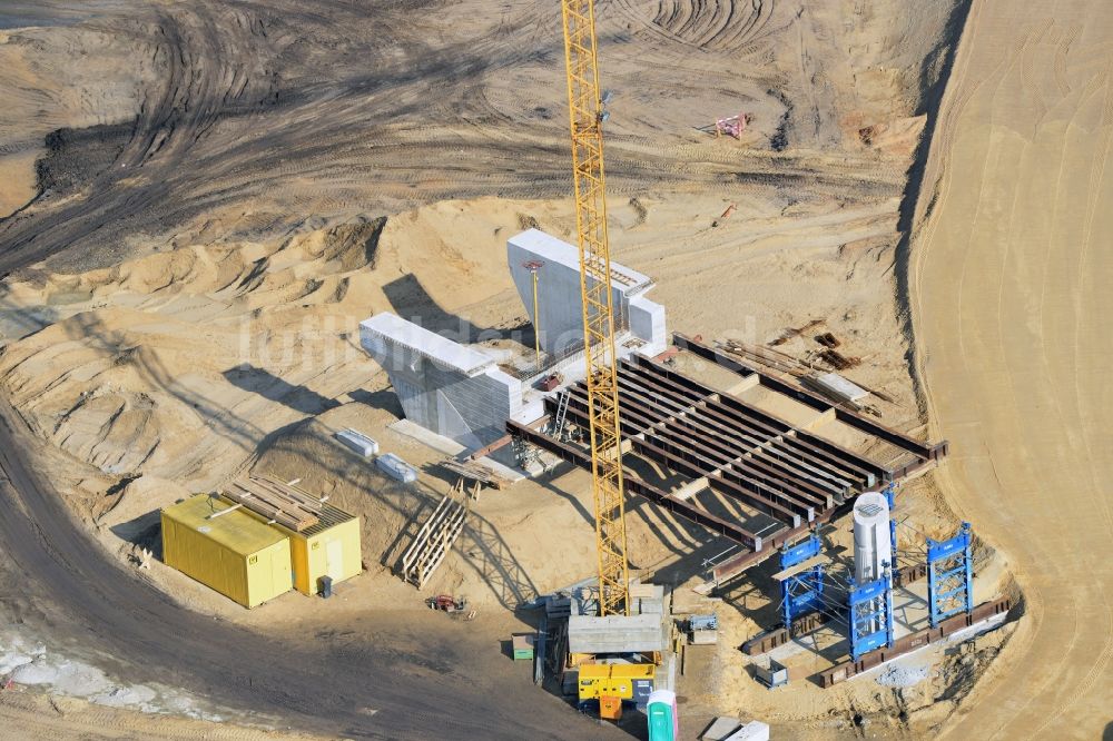 Luftaufnahme Groß Ziethen - Baustelle zum Um- und Ausbau des Autobahndreieck AD Havelland im Bundesland Brandenburg