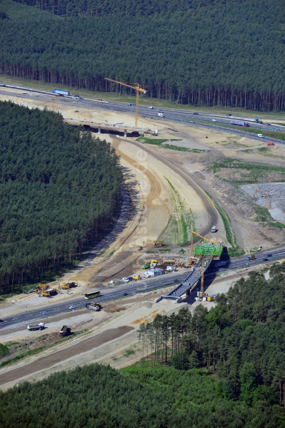 Groß Ziethen von oben - Baustelle zum Um- und Ausbau des Autobahndreieck AD Havelland im Bundesland Brandenburg