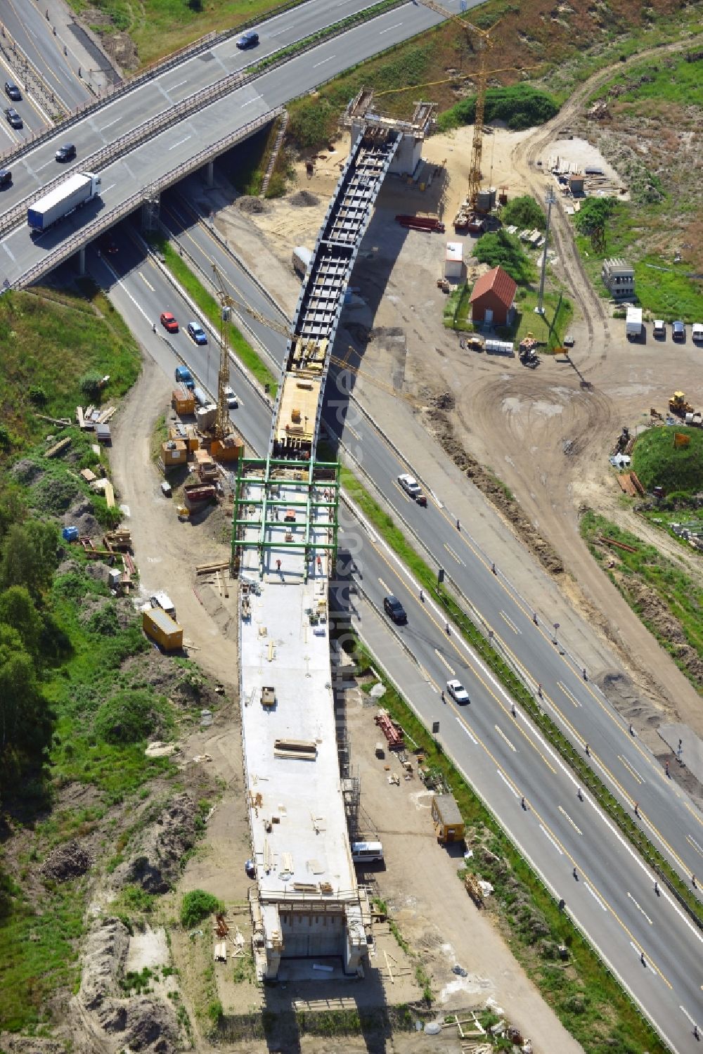 Groß Ziethen von oben - Baustelle zum Um- und Ausbau des Autobahndreieck AD Havelland im Bundesland Brandenburg