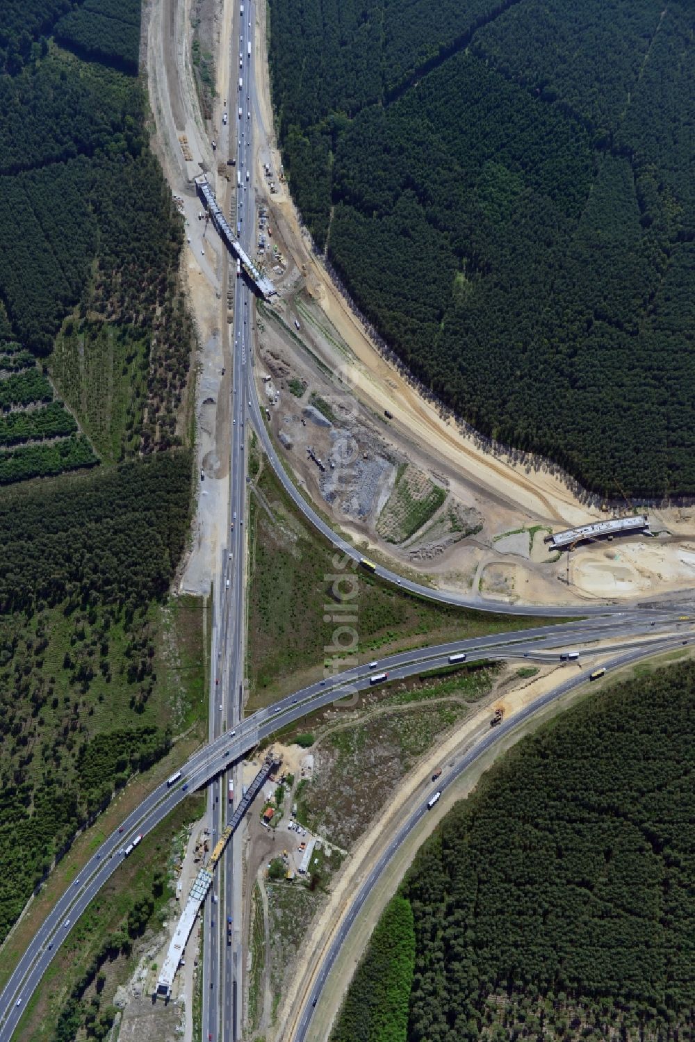 Groß Ziethen von oben - Baustelle zum Um- und Ausbau des Autobahndreieck AD Havelland im Bundesland Brandenburg