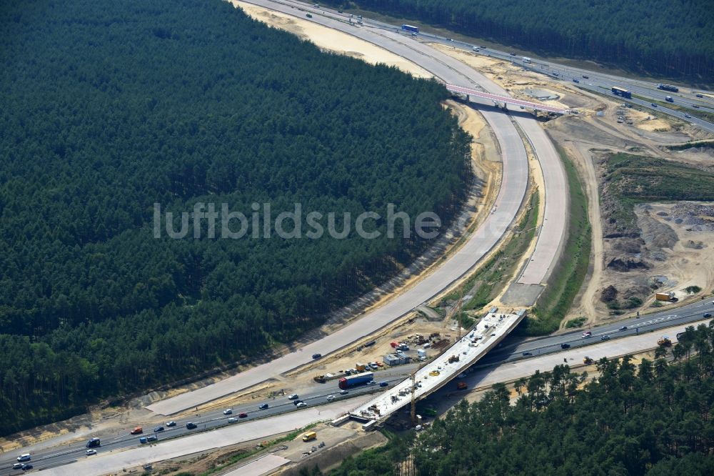 Groß Ziethen von oben - Baustelle zum Um- und Ausbau des Autobahndreieck AD Havelland im Bundesland Brandenburg