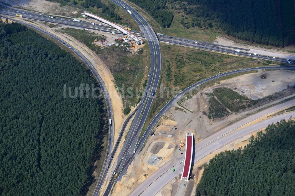 Luftbild Groß Ziethen - Baustelle zum Um- und Ausbau des Autobahndreieck AD Havelland im Bundesland Brandenburg